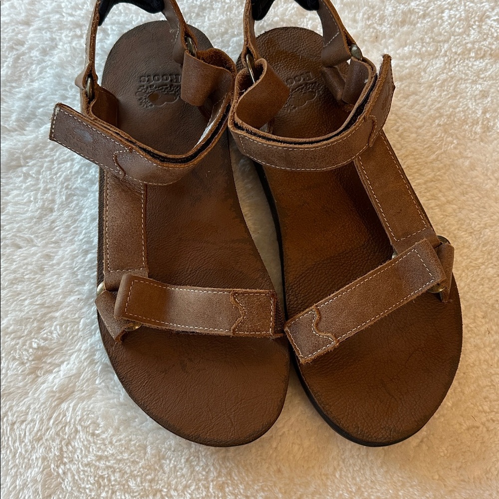 Roots sandals for men